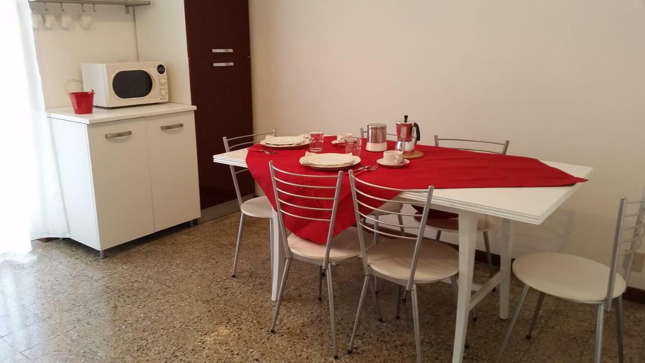 In Vacanza Da Marinella Albenga Extérieur photo